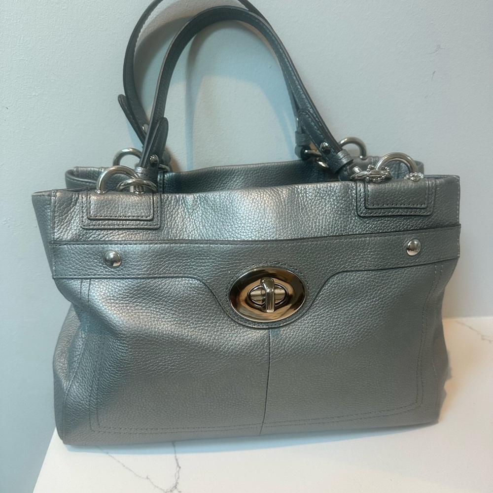 Coach Metallic Gray Penelope 2011 Handbag w/ turn lock & 3 interior compartments